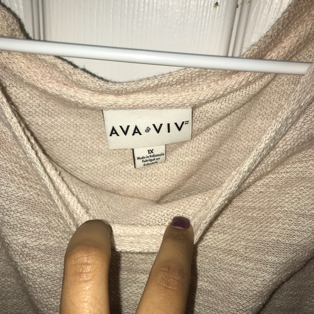 light pink sweater - Picture 2 of 2